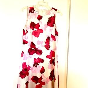 Cocktail dress with pockets